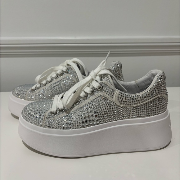 Wishbone Silver Crystal Sneakers size 6 - Picture 5 of 11